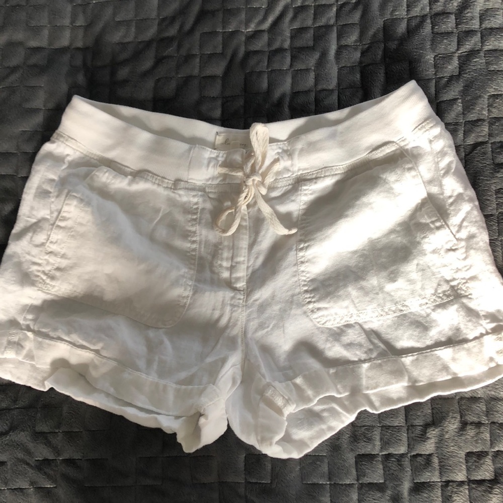 Lou & Grey linen shorts